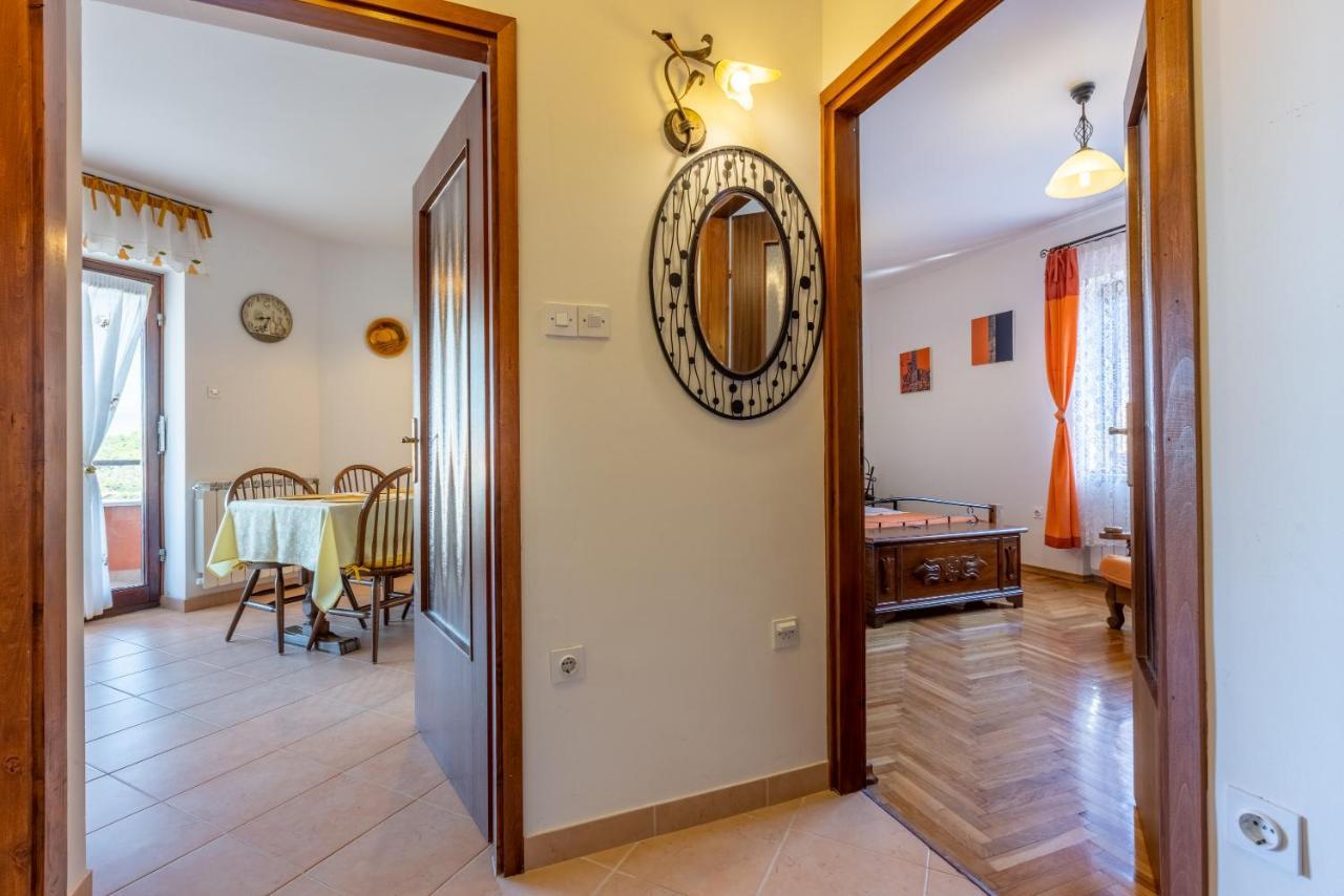 Apartments Villa Mavero Banjole Esterno foto