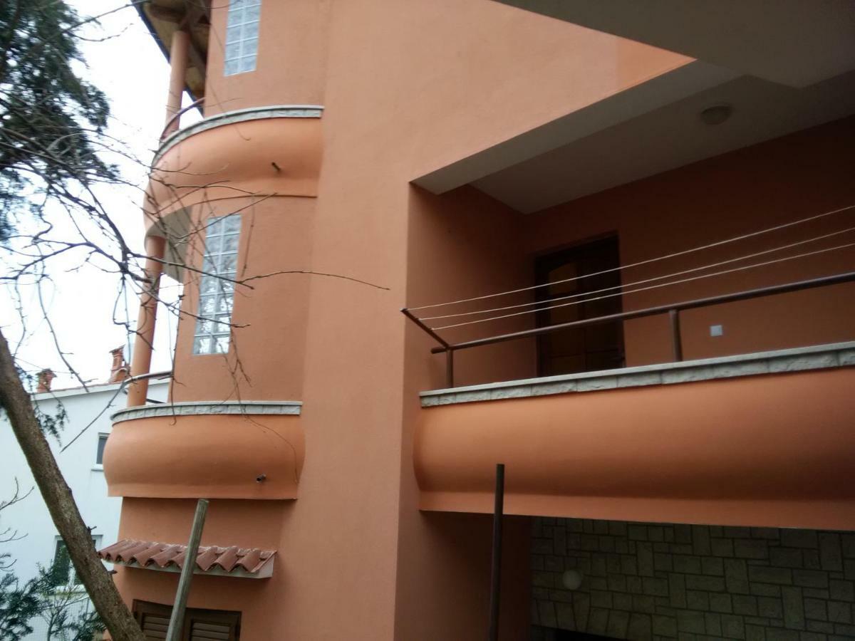 Apartments Villa Mavero Banjole Esterno foto